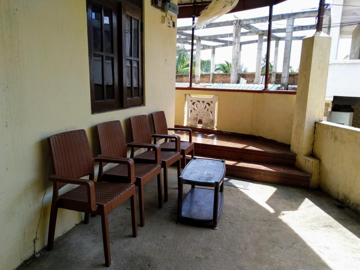 Kandyan Feel Free Homestay ภายนอก รูปภาพ