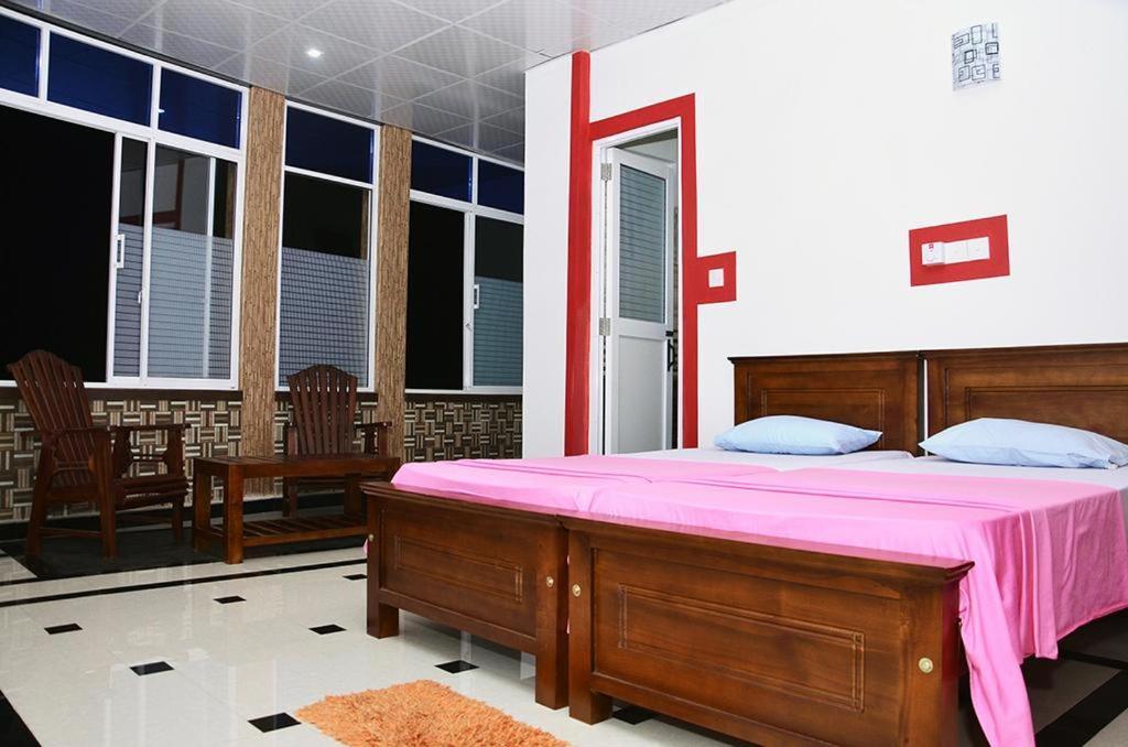 Kandyan Feel Free Homestay ภายนอก รูปภาพ