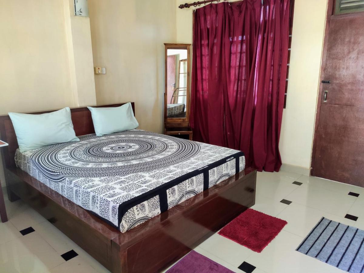Kandyan Feel Free Homestay ภายนอก รูปภาพ